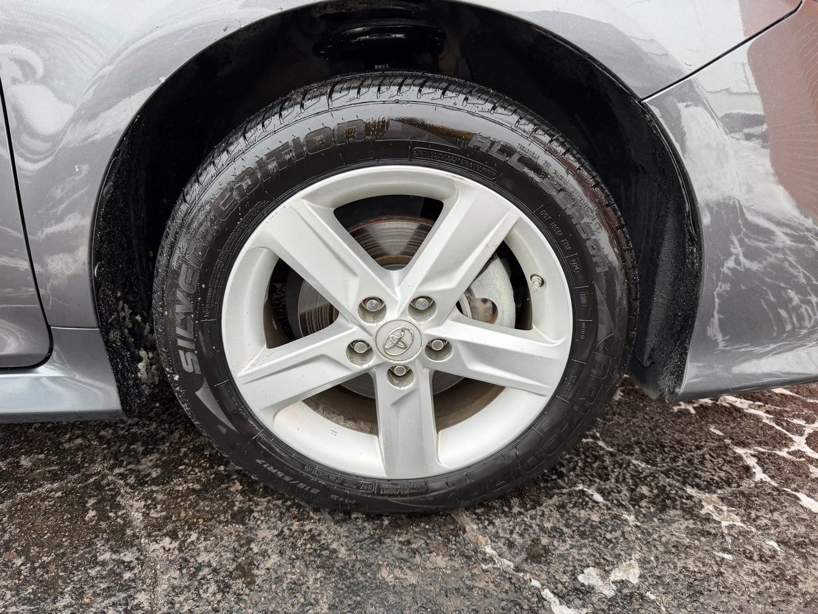 Used 2013 Toyota Camry L image 21