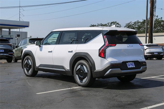 New 2026 Kia EV9 Light image 15