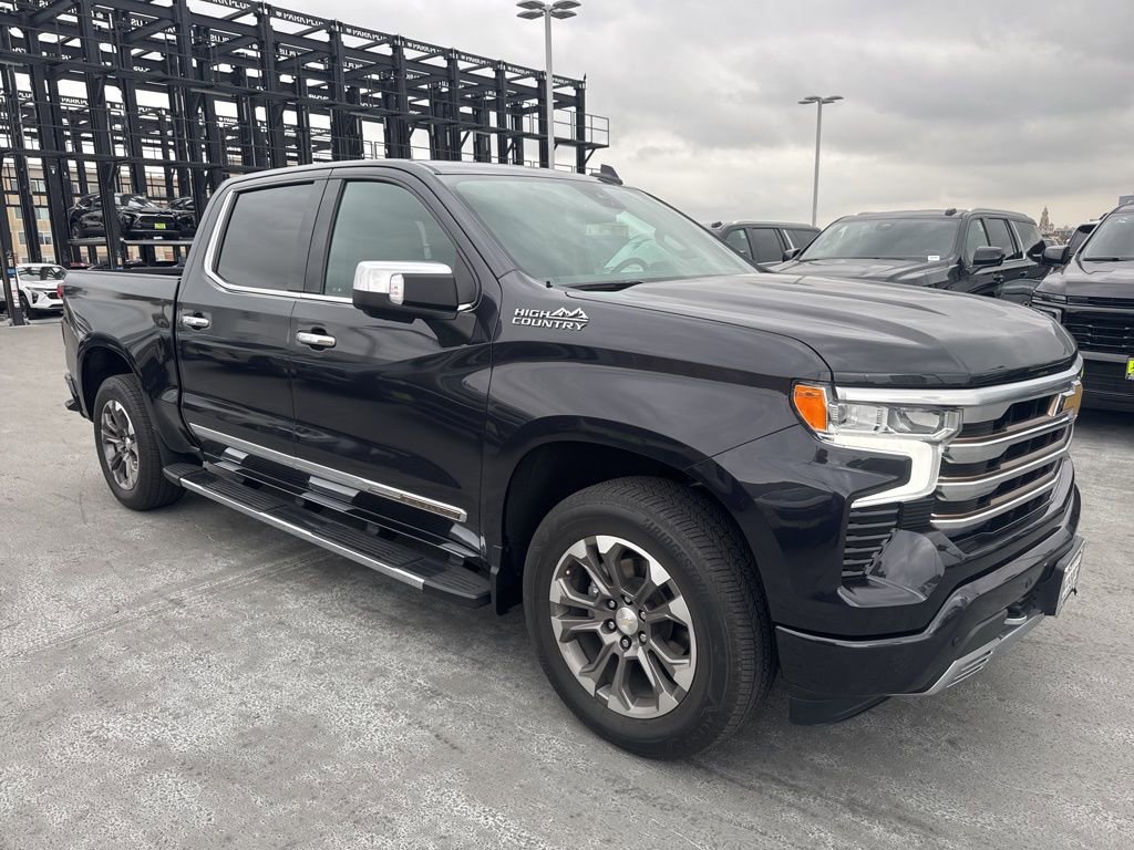 Used 2022 Chevrolet Silverado 1500 High Country image 3