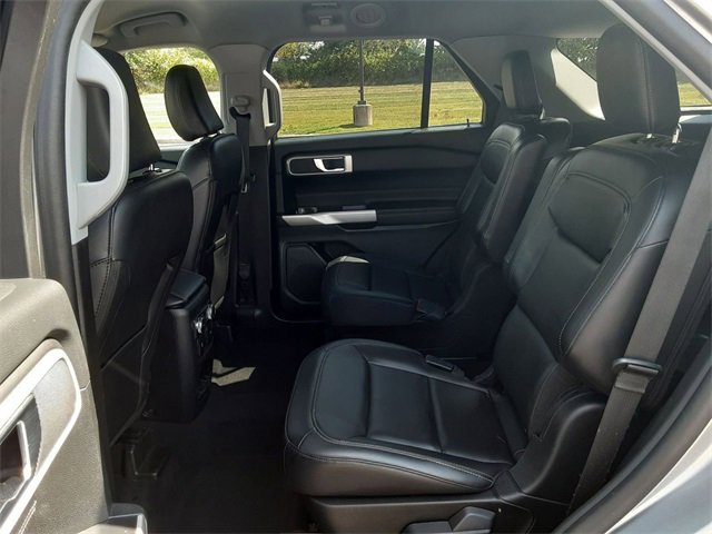Used 2022 Ford Explorer XLT w/ Equipment Group 202A image 43