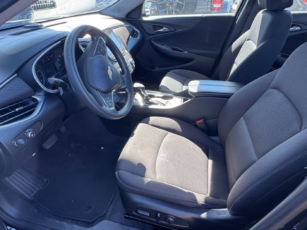 Used 2023 Chevrolet Malibu LT FWD image 18