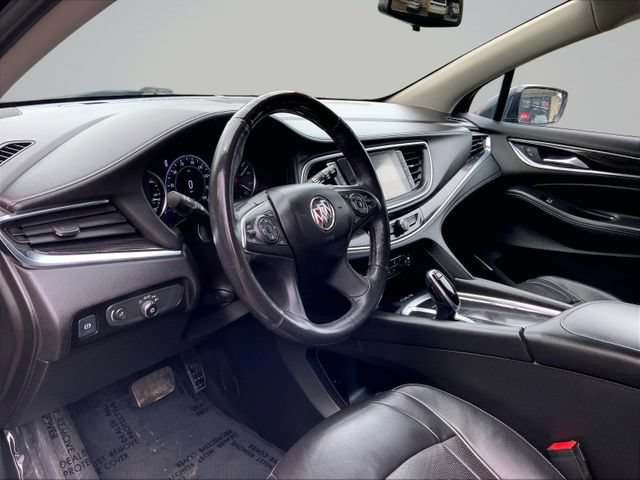 Used 2021 Buick Enclave Avenir AWD/4WD image 23