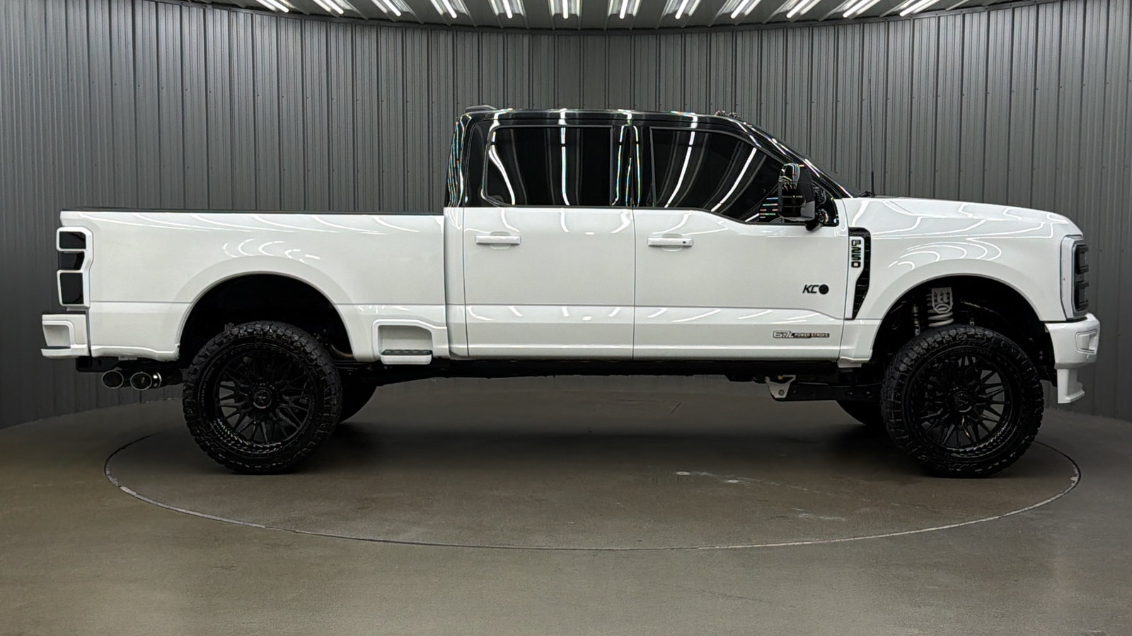 Used 2026 Ford F250 Platinum w/ FX4 Off-Road Package AWD/4WD image 6