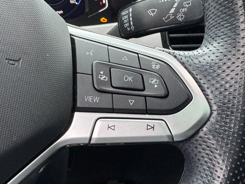 Used 2021 Volkswagen Atlas SEL R-Line image 22