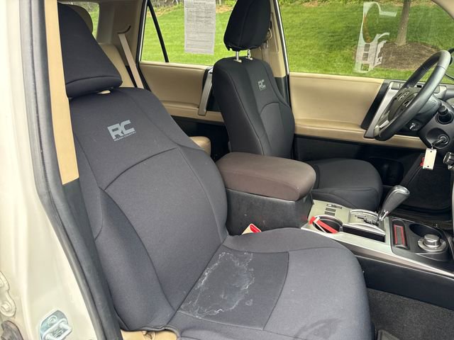 Used 2021 Toyota 4Runner SR5 AWD/4WD image 9