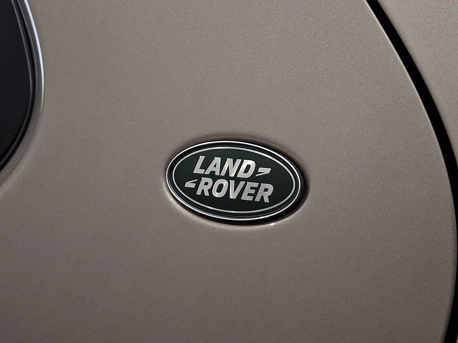 Certified 2025 Land Rover Discovery Dynamic SE AWD/4WD image 30