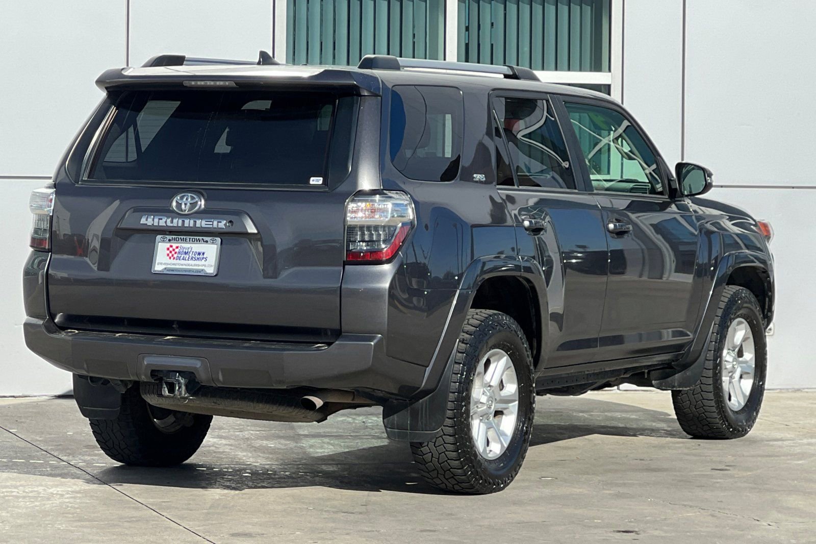 Used 2019 Toyota 4Runner SR5 Premium image 4