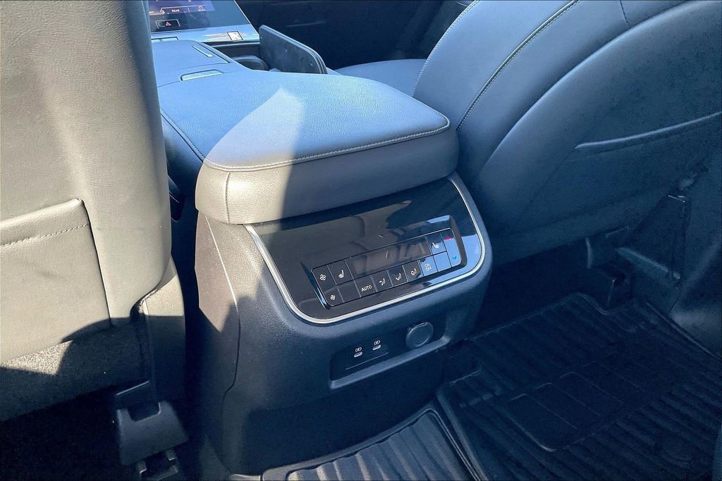 Certified 2025 INFINITI QX80 Pure image 32