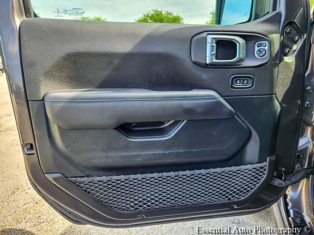 Used 2021 Jeep Wrangler Unlimited Rubicon 4xe w/ Cold Weather Group AWD/4WD image 20