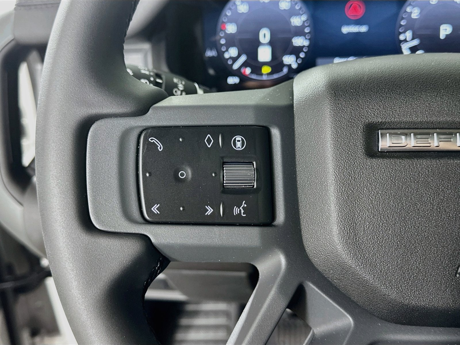 New 2026 Land Rover Defender 110 S AWD/4WD image 18