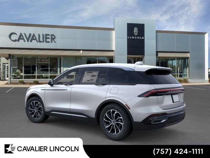 Used 2026 Lincoln Nautilus Premier image 4