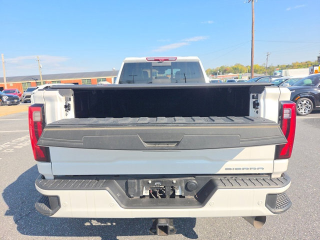 Used 2024 GMC Sierra 3500 Denali Ultimate AWD/4WD image 9