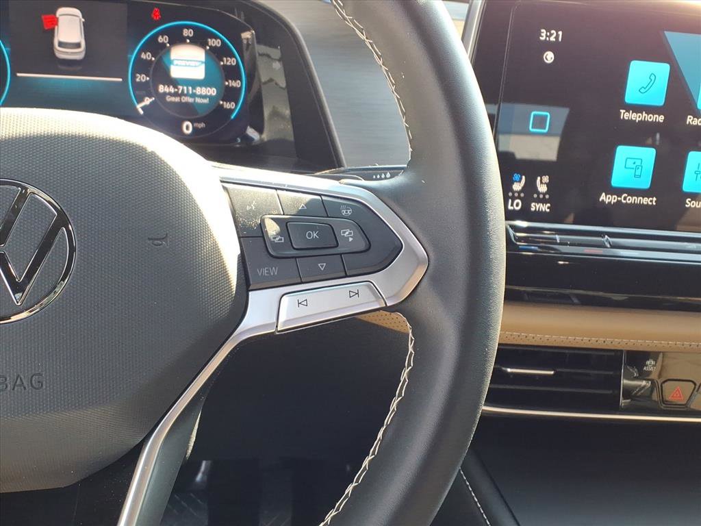 Used 2024 Volkswagen Atlas Cross Sport SE image 19