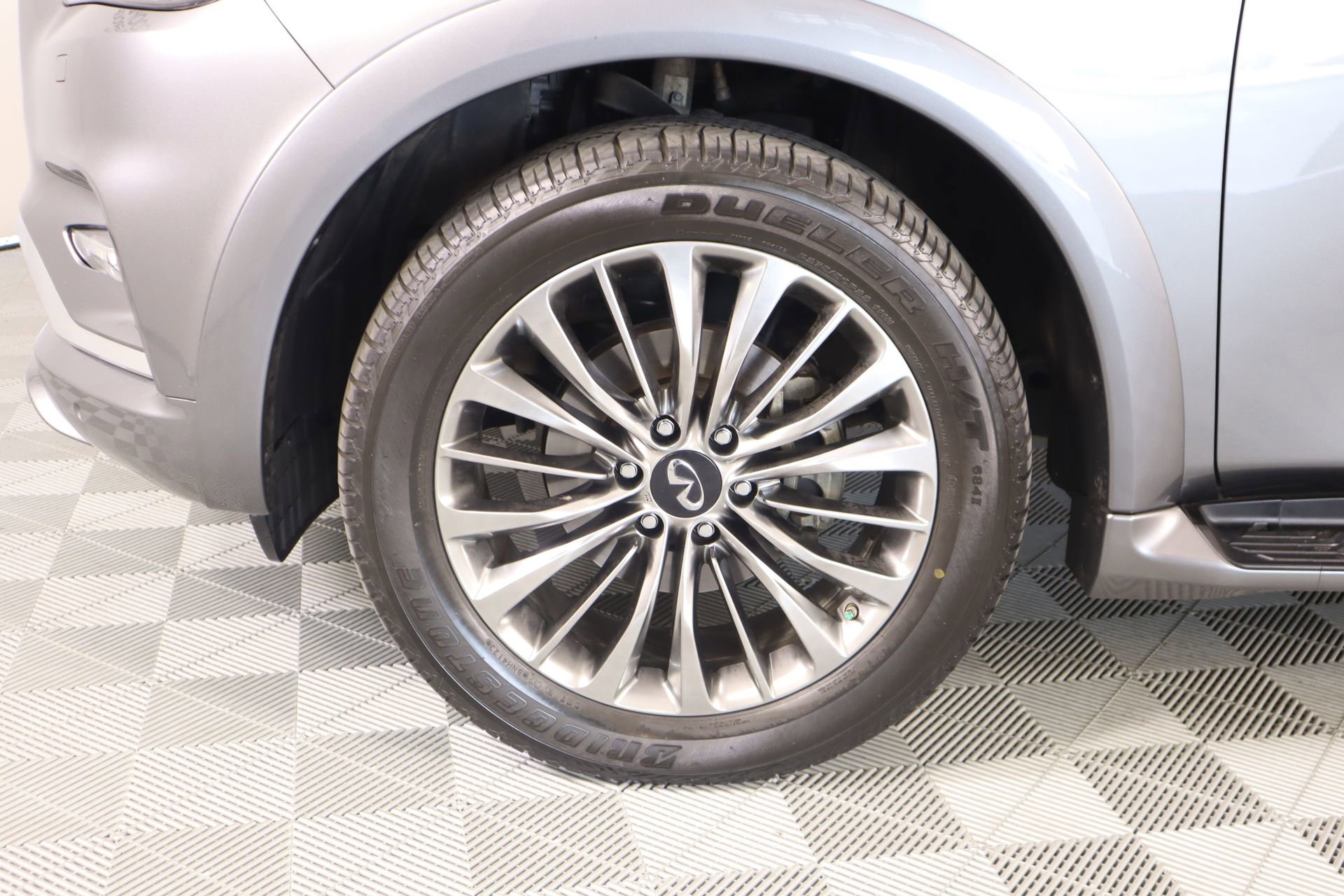 Used 2021 INFINITI QX80 Sensory w/ All-Season Package image 21