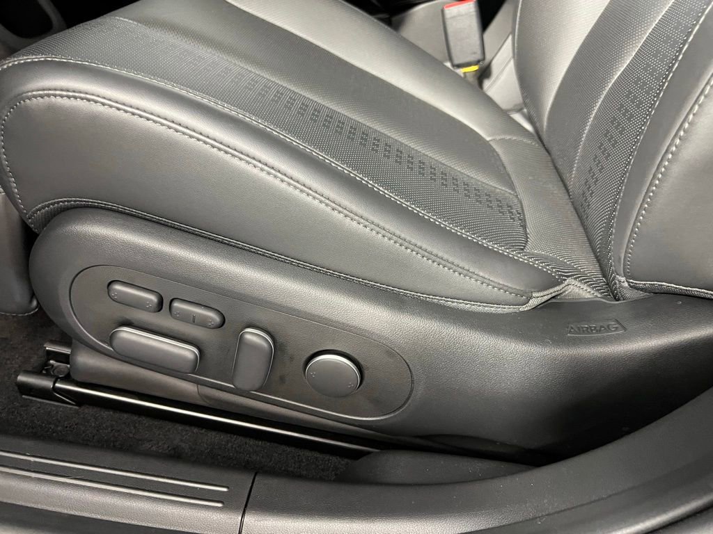 Used 2025 Hyundai Ioniq 5 Limited image 27