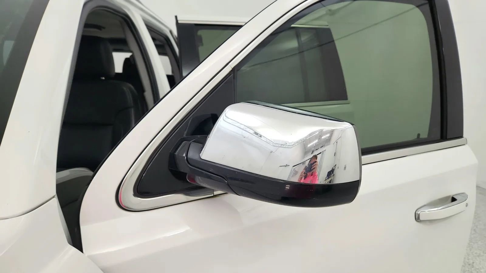 Used 2015 Chevrolet Suburban LTZ image 18