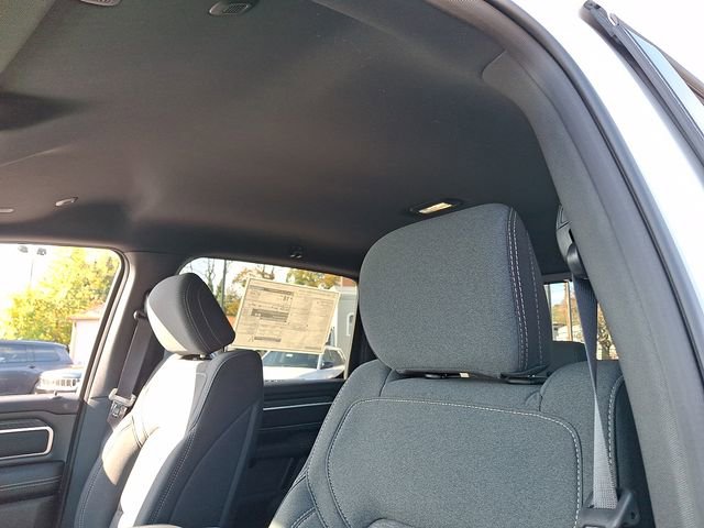 New 2026 RAM 1500 4x4 Crew Cab image 10