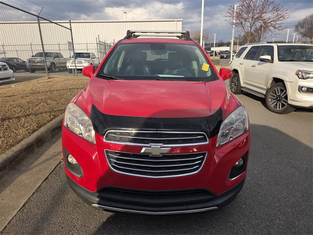 Used 2016 Chevrolet Trax LT w/ LT Sun and Sound Package image 2