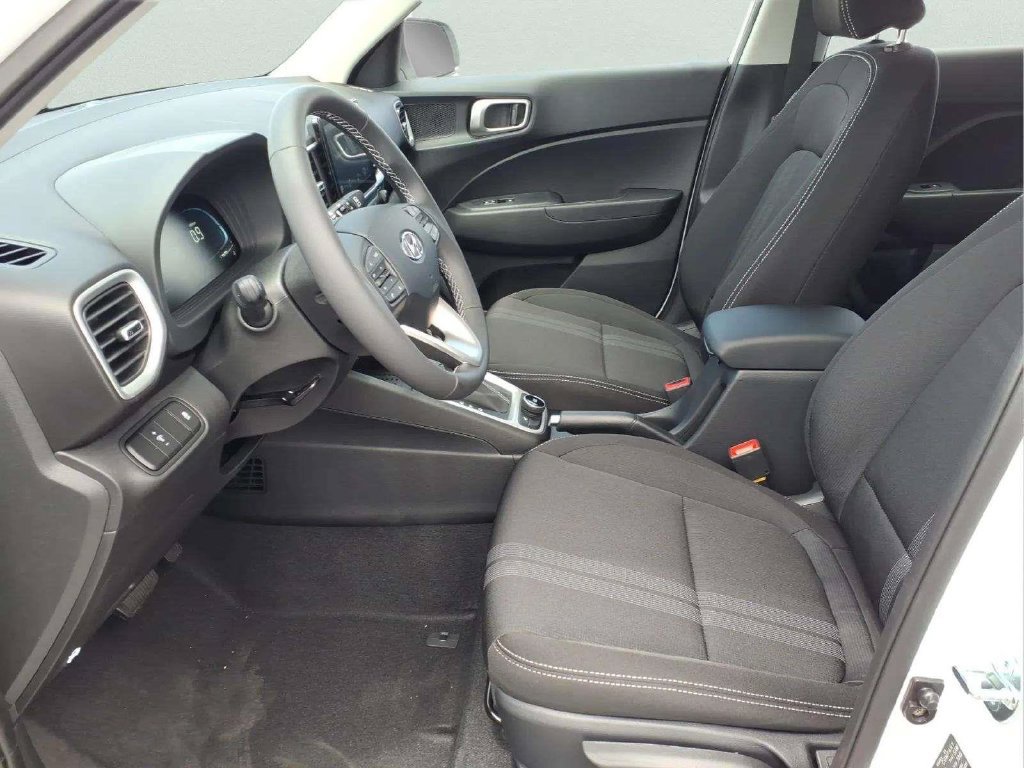 New 2026 Hyundai Venue SEL FWD image 14