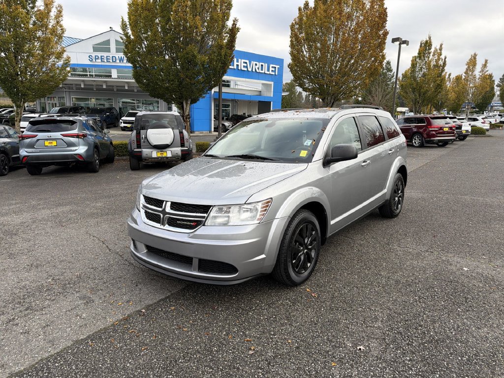 Used 2020 Dodge Journey SE FWD image 1