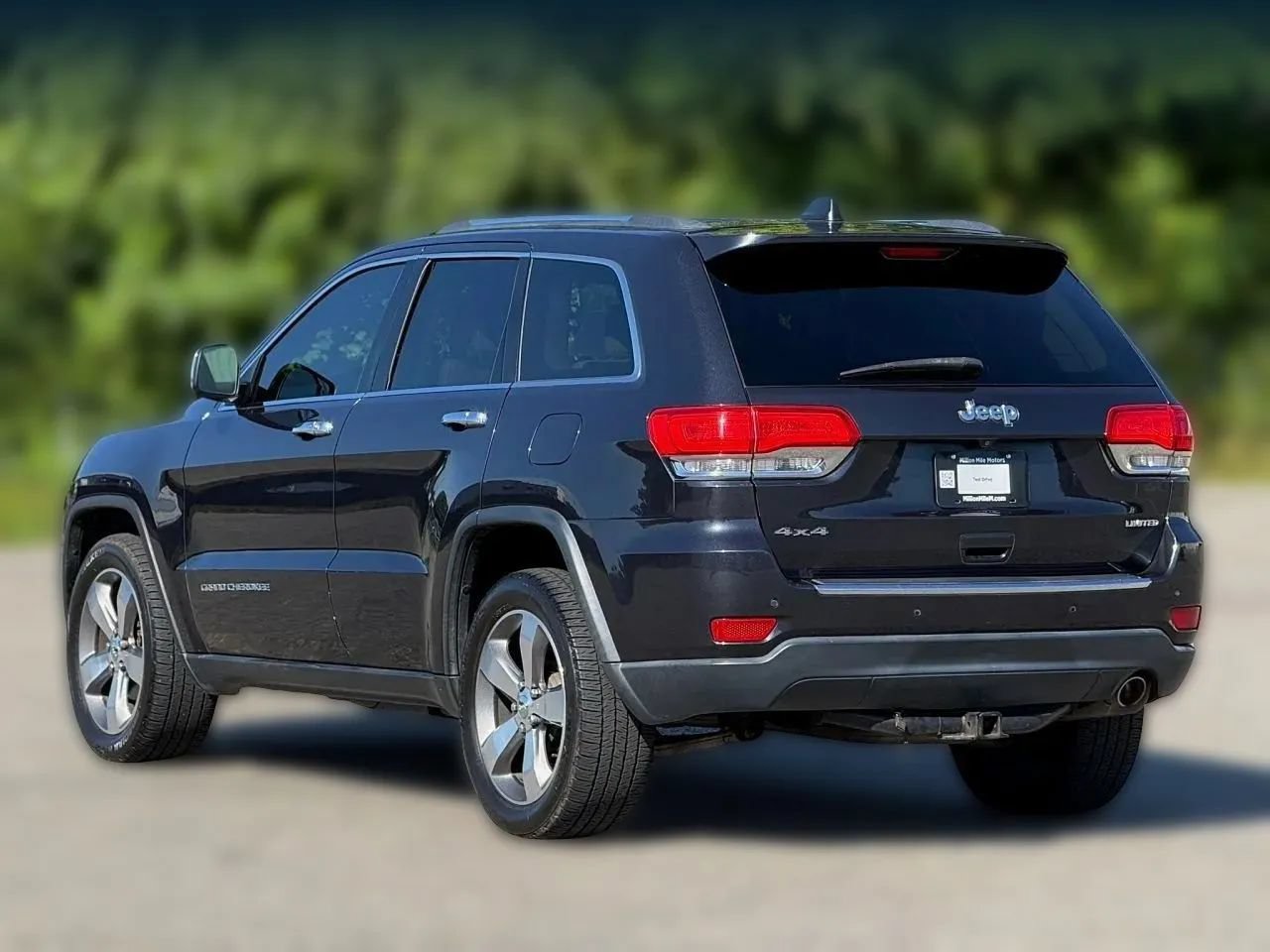 Used 2015 Jeep Grand Cherokee Limited w/ Luxury Group II AWD/4WD image 10
