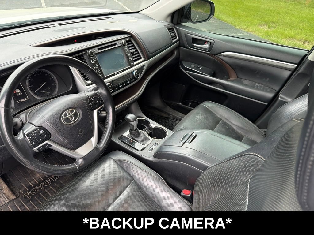 Used 2017 Toyota Highlander Limited AWD/4WD image 6