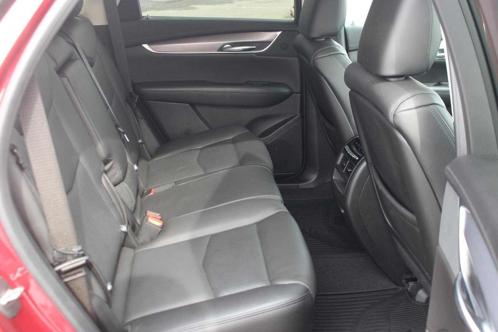 Used 2019 Cadillac XT5 Luxury image 36