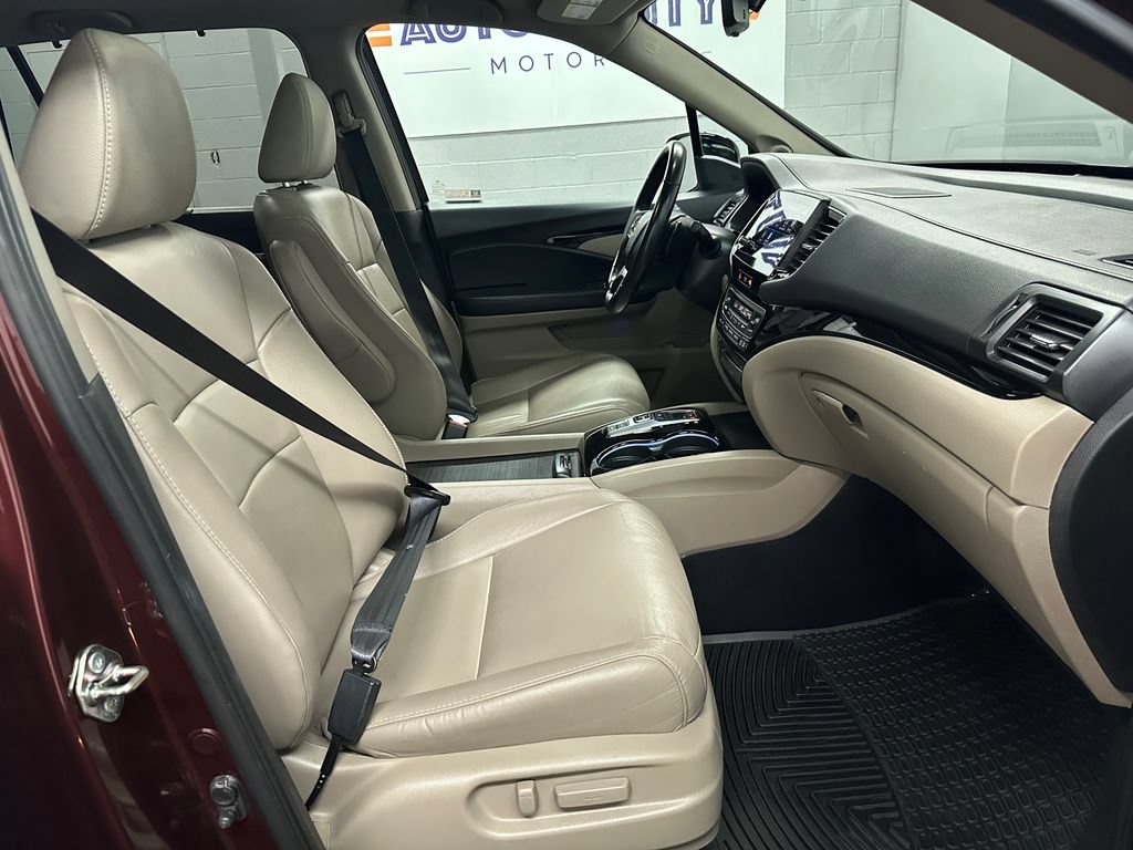 Used 2020 Honda Pilot Touring image 20
