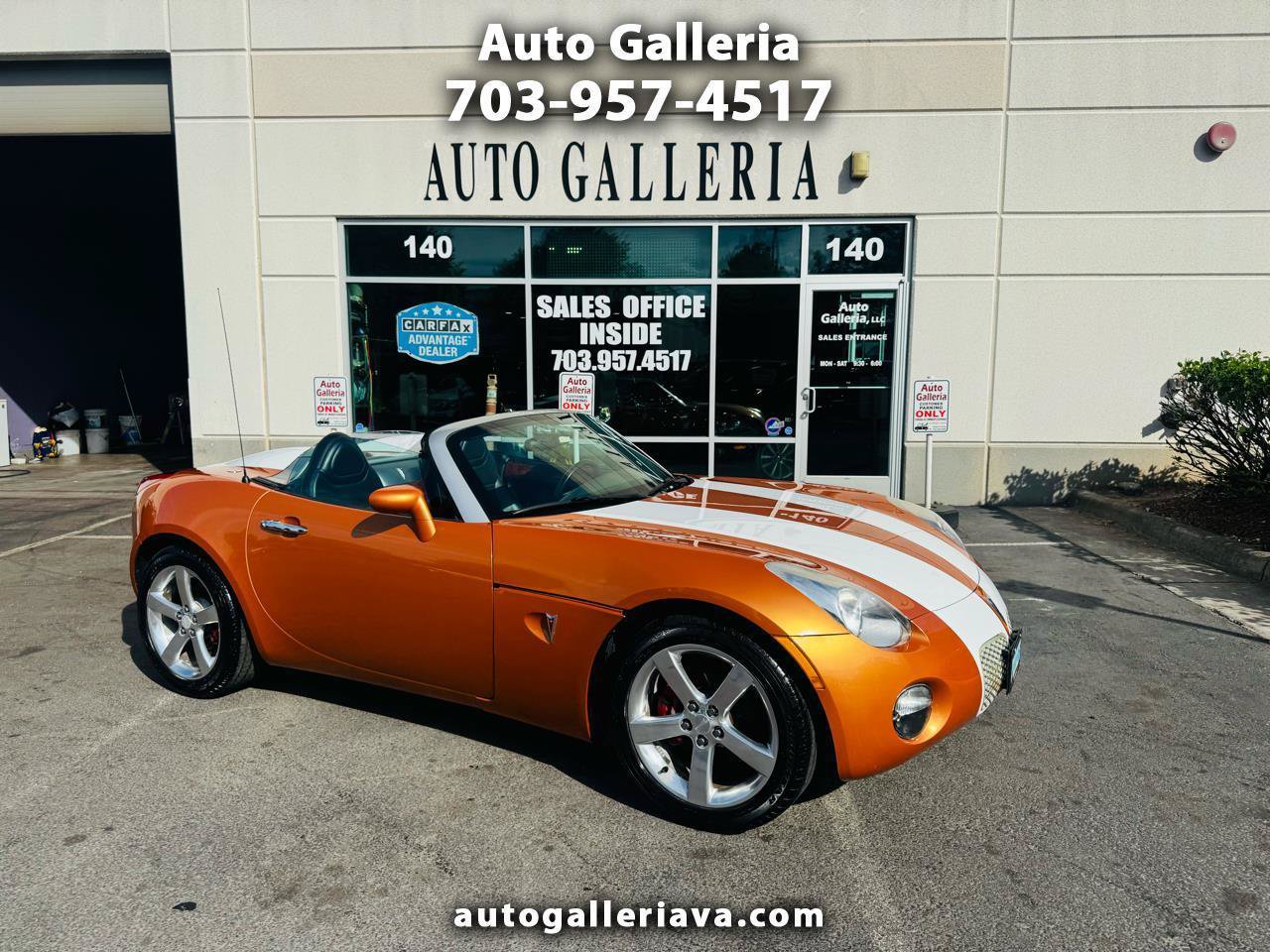 Used 2006 Pontiac Solstice Convertible w/ Premium Package RWD image 1