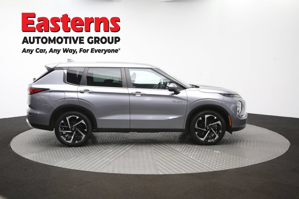 Used 2023 Mitsubishi Outlander SE AWD/4WD image 45
