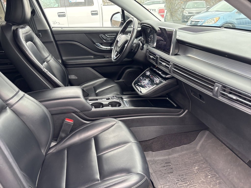 Used 2021 Lincoln Corsair AWD w/ Rear Removable Package Tray image 11