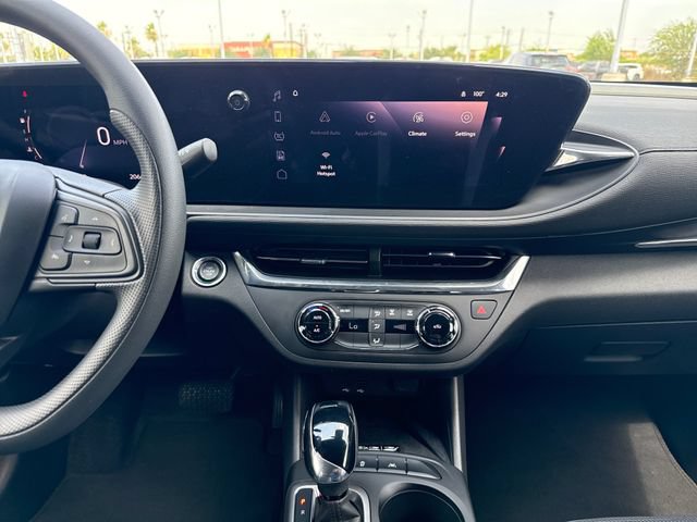 Used 2025 Buick Envista Preferred w/ Convenience II Package FWD image 17
