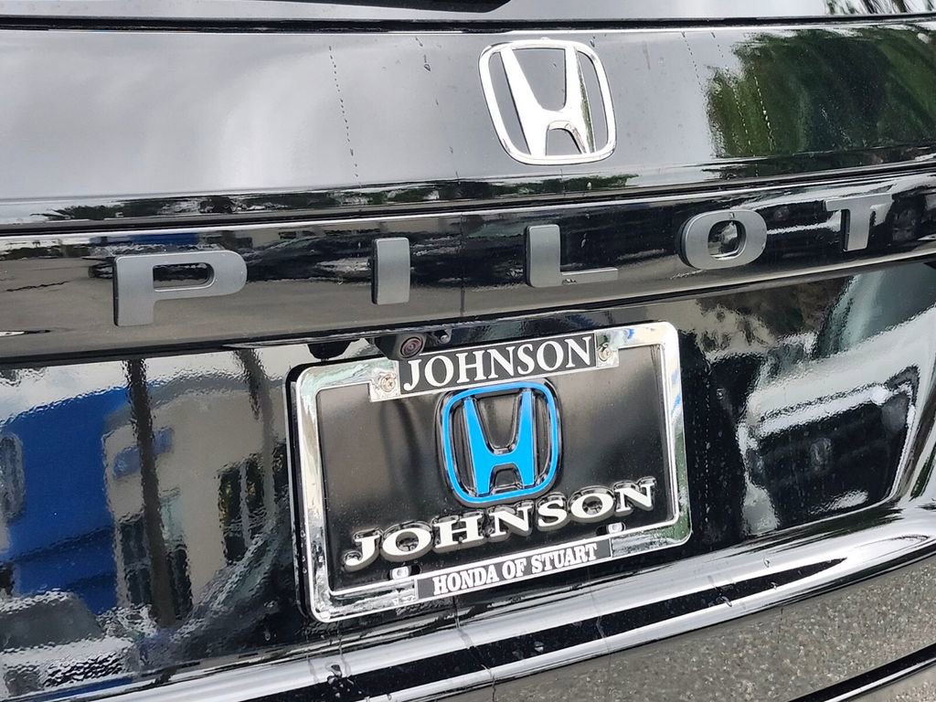New 2026 Honda Pilot Sport image 16