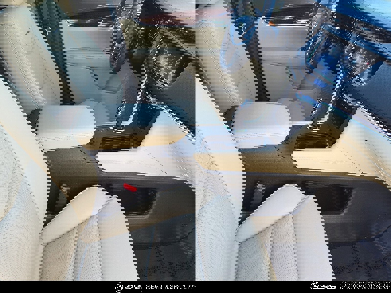 Used 2018 Cadillac XT5 Luxury w/ Driver Awareness Package image 31