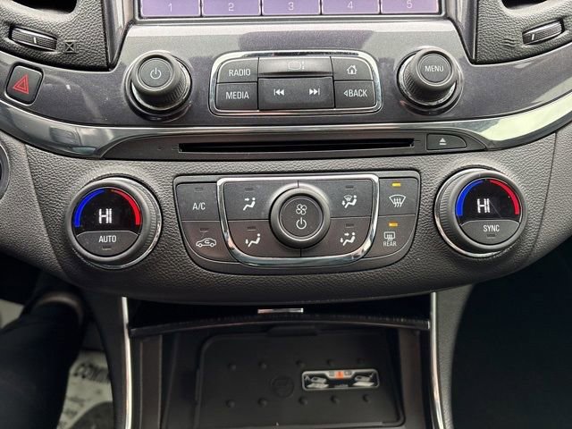 Used 2016 Chevrolet Impala LTZ w/ Enhanced Convenience Package image 19