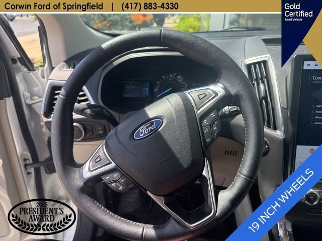 Used 2024 Ford Edge Titanium AWD/4WD image 12