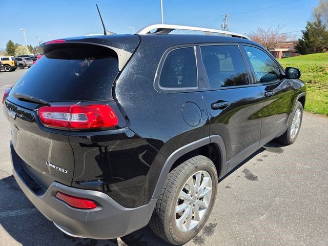 Used 2017 Jeep Cherokee Limited image 14