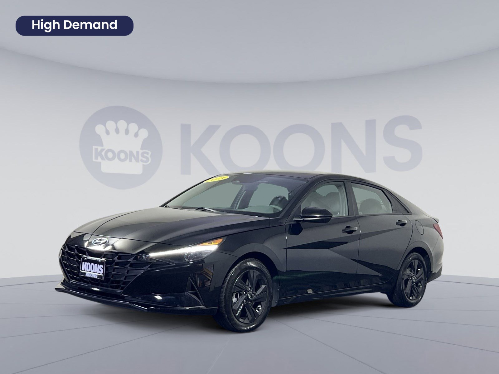Used 2023 Hyundai Elantra Blue w/ Preferred Accessory Package FWD image 1