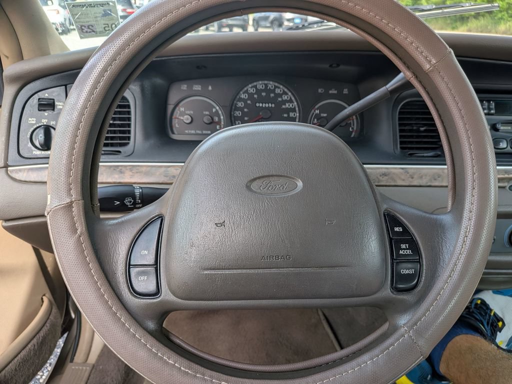 Used 1999 Ford Crown Victoria RWD image 15
