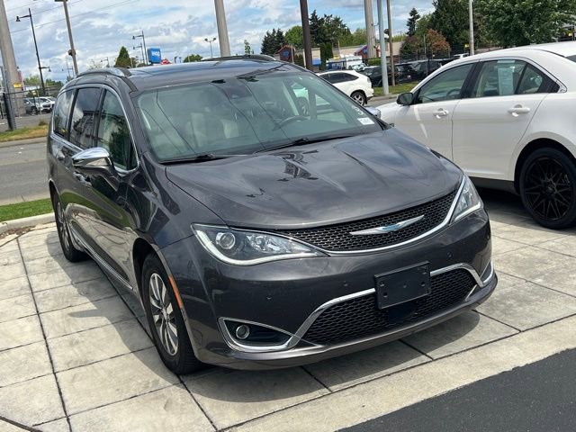 Used 2020 Chrysler Pacifica Limited w/ Advanced Safetytec Group FWD image 4