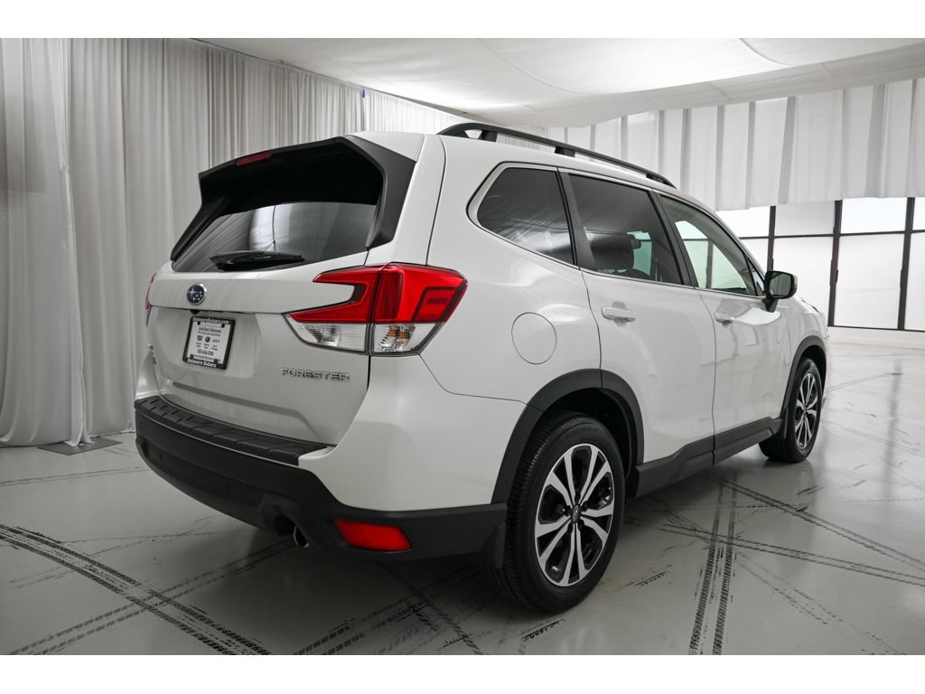 Used 2023 Subaru Forester Limited AWD/4WD image 7