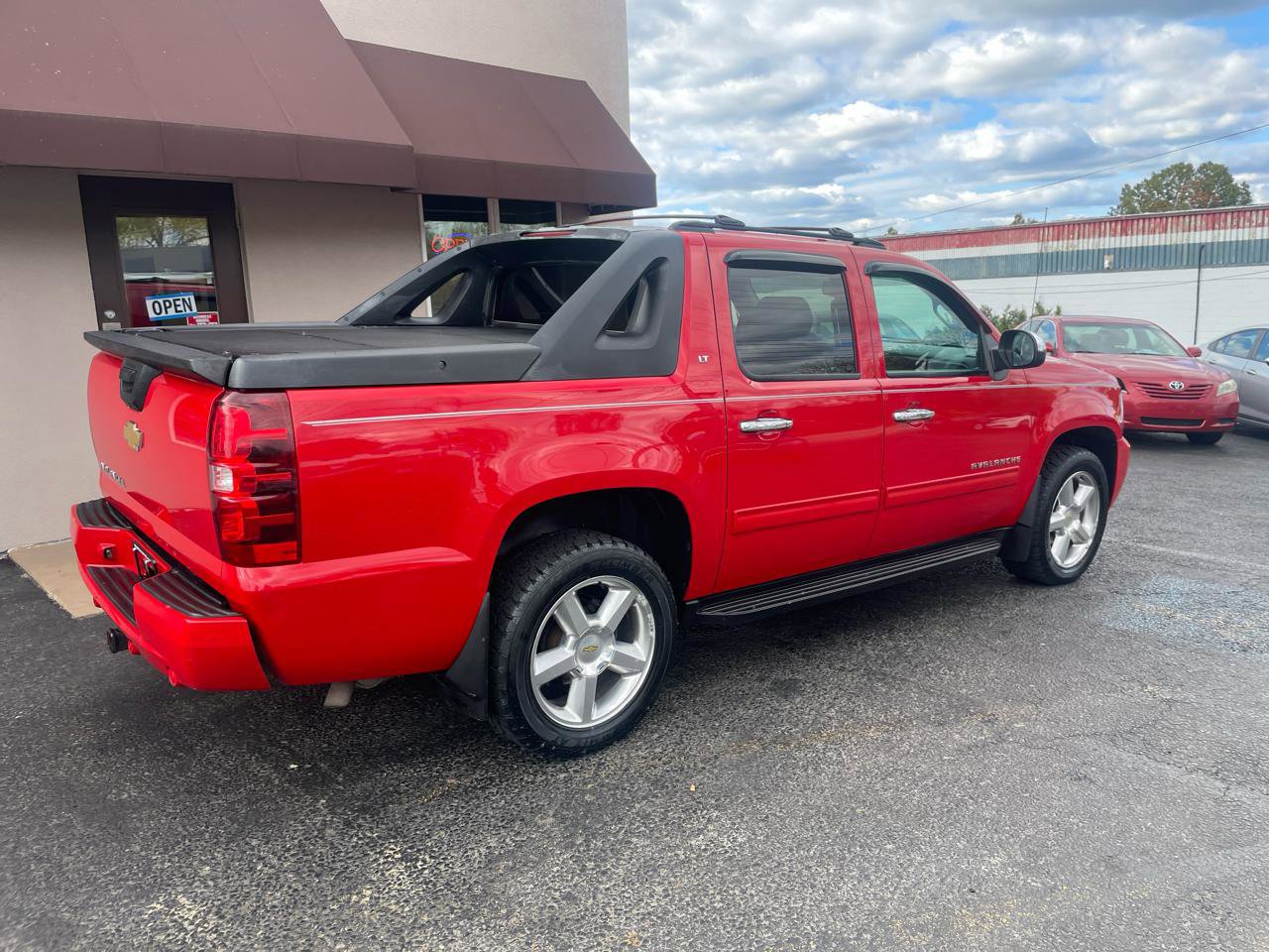 Used 2012 Chevrolet Avalanche LT w/ All-Star Edition image 5
