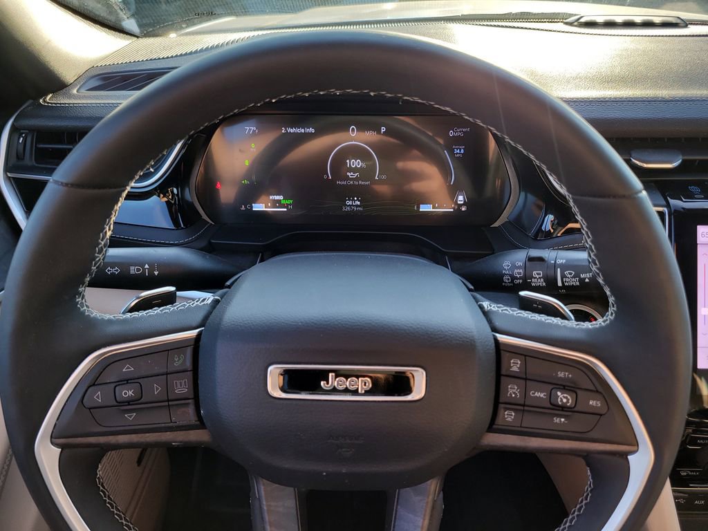 Used 2023 Jeep Grand Cherokee 4WD 4xe w/ Luxury Tech Group II image 29