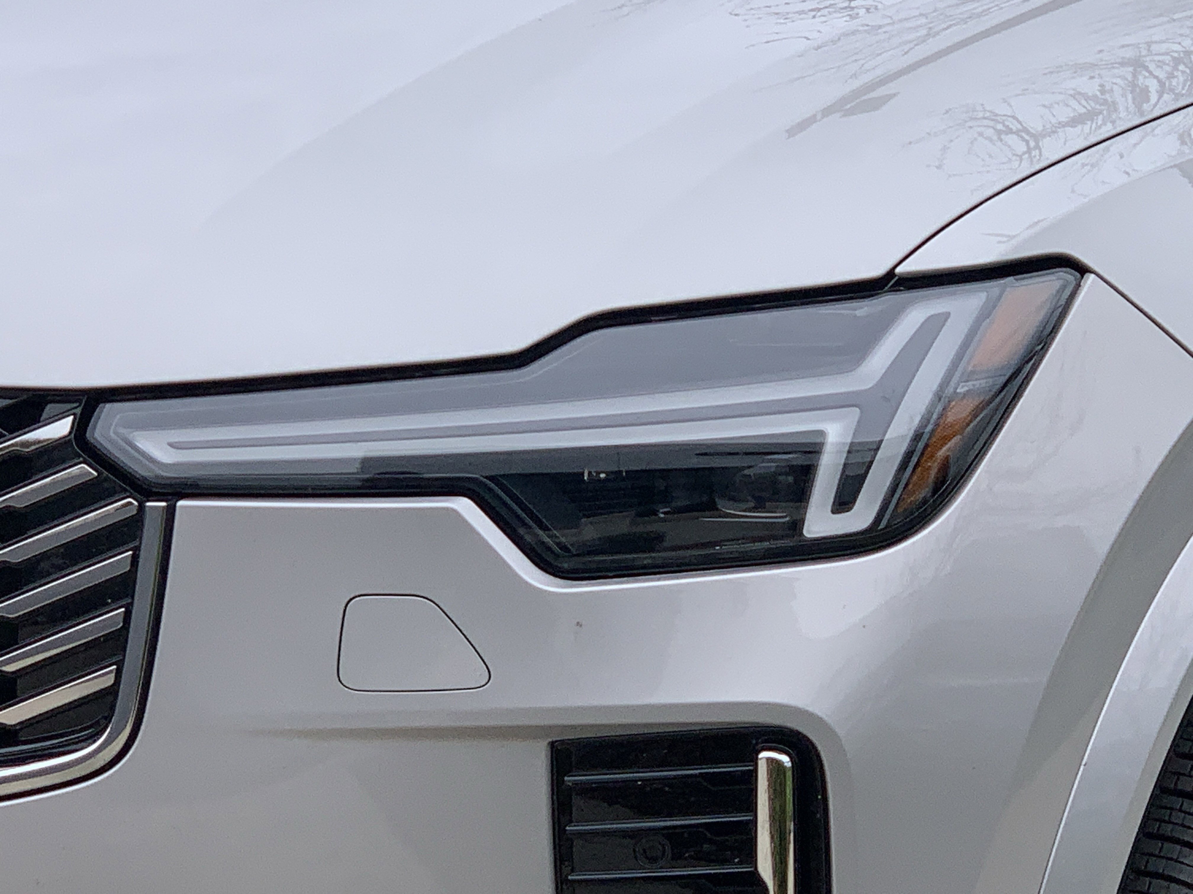 Used 2025 Volvo XC90 B6 Plus image 6