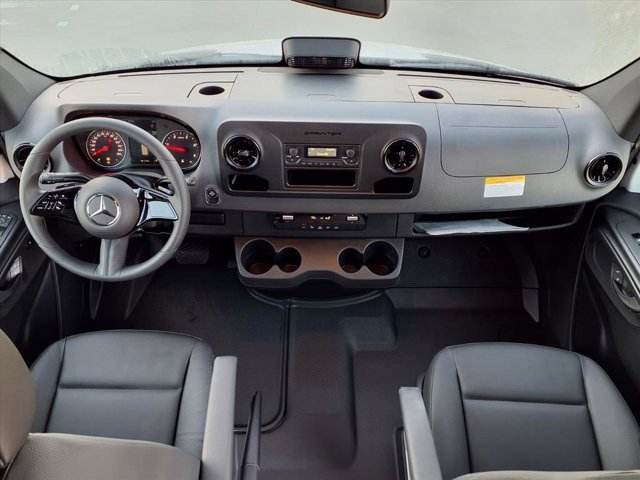 New 2025 Mercedes-Benz Sprinter 2500 image 4