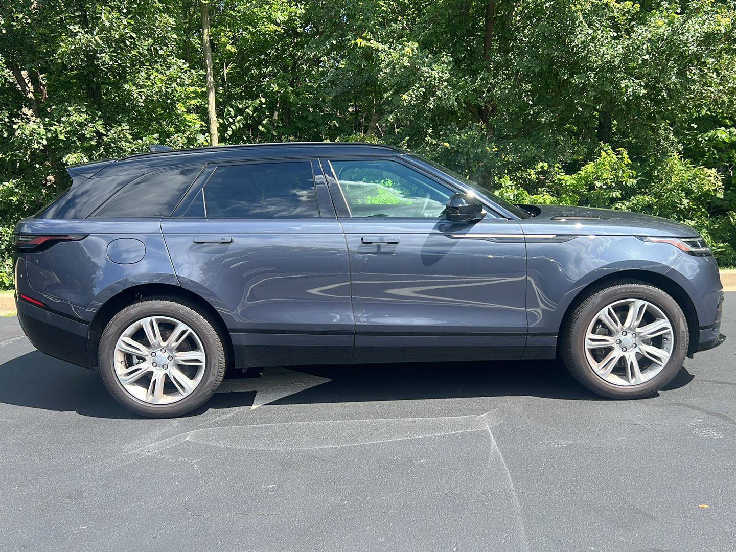 Certified 2024 Land Rover Range Rover Velar Dynamic SE AWD/4WD image 6