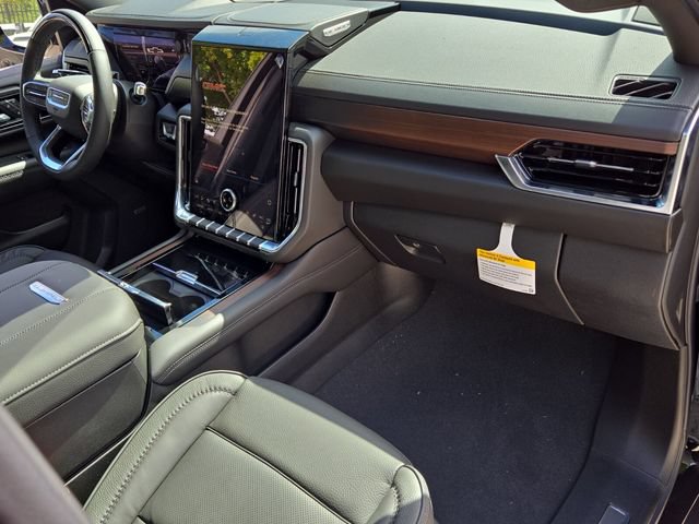 New 2026 GMC Yukon Denali w/ Denali Reserve Package AWD/4WD image 17