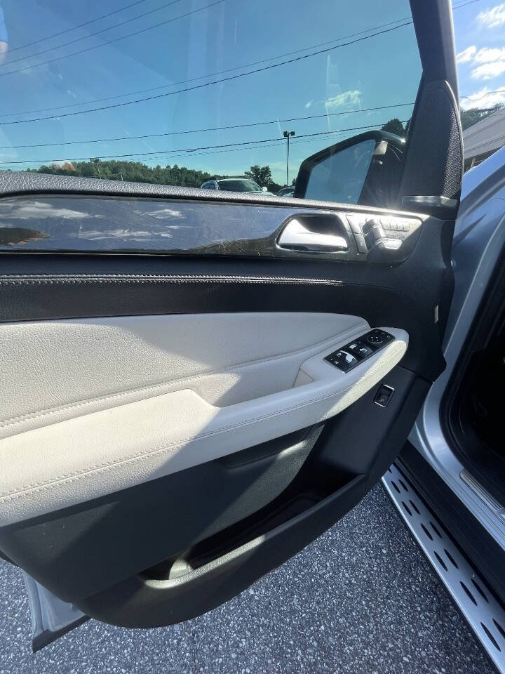 Used 2017 Mercedes-Benz GLE 43 AMG 4MATIC image 14