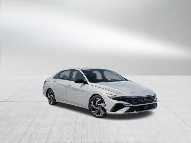 New 2026 Hyundai Elantra SEL Sport image 2