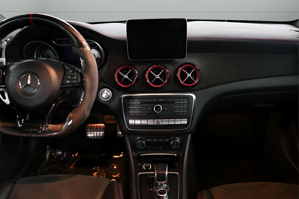 Used 2018 Mercedes-Benz GLA 45 AMG 4MATIC image 33